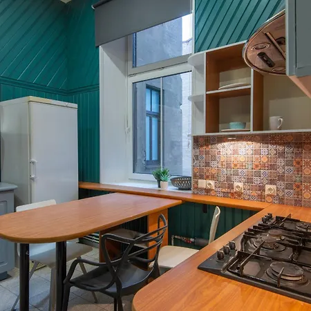 Spacious & Light Family Apart. Very Center Of Apartment